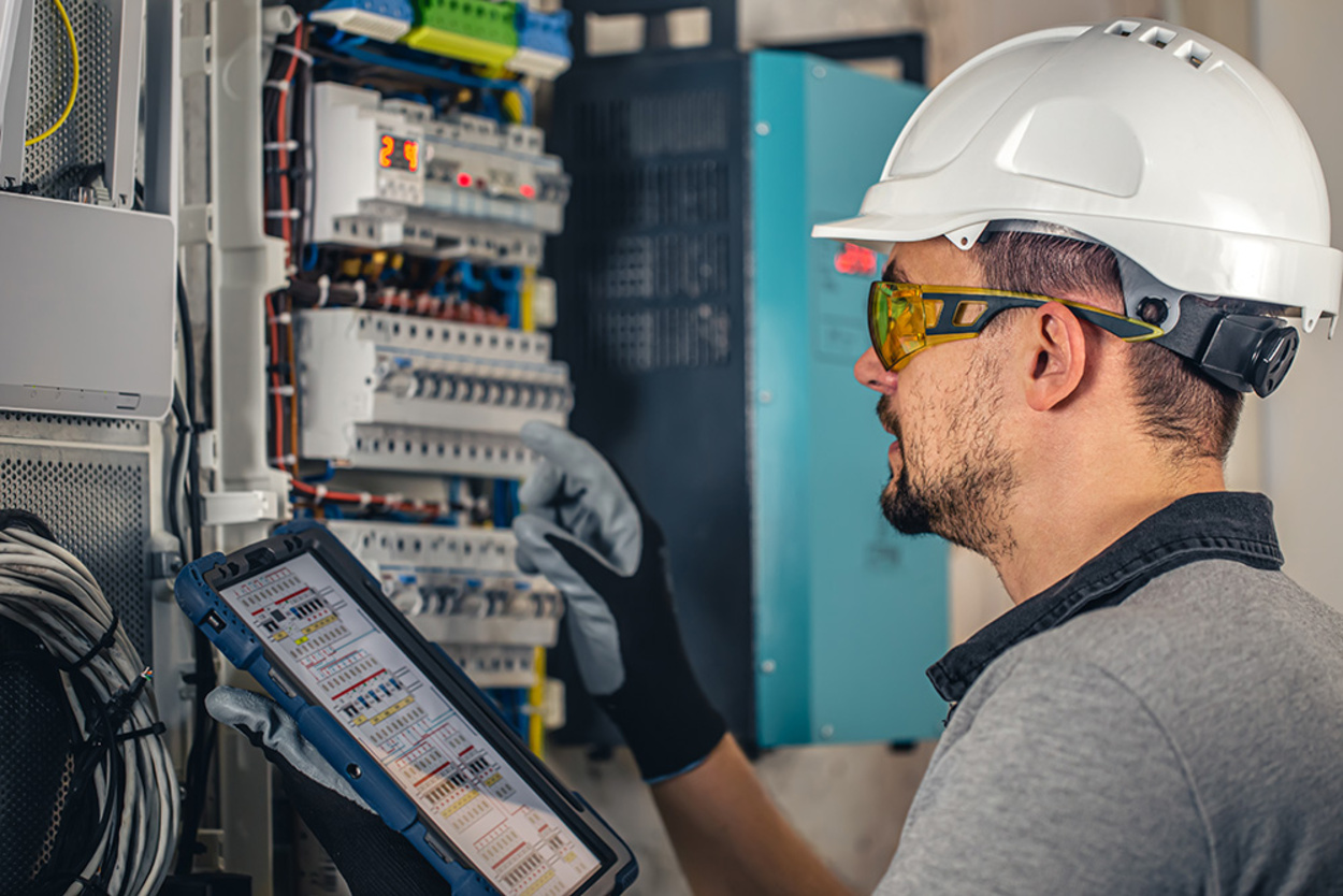 Industrie und Gewerbe bei Neidenberger Elektrotechnik GmbH in Feuchtwangen