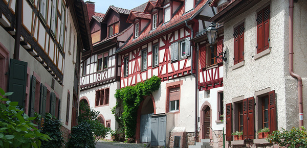 Altbau­sanierung bei Neidenberger Elektrotechnik GmbH in Feuchtwangen